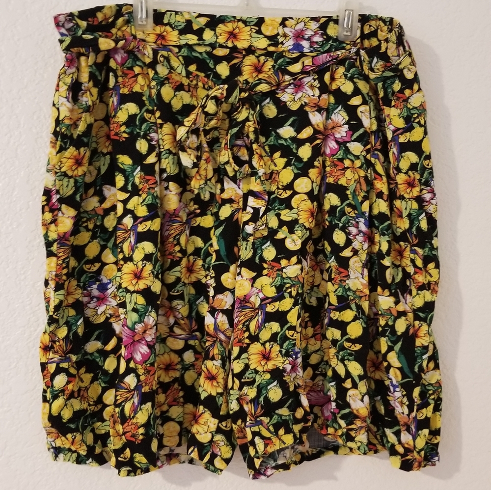 Rafaella Flowy Shorts